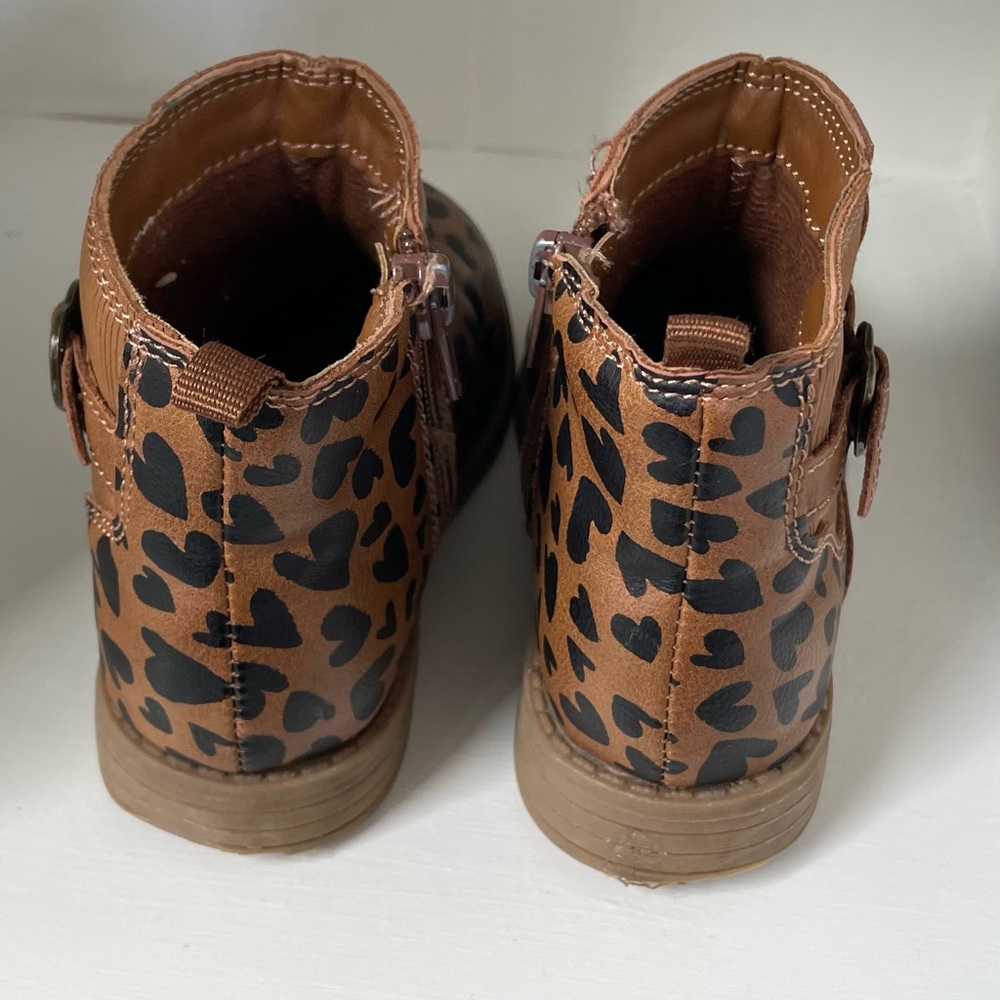 Carter’s Kid’s Brown Heart Pattern Ankle Boots - Picture 4 of 4